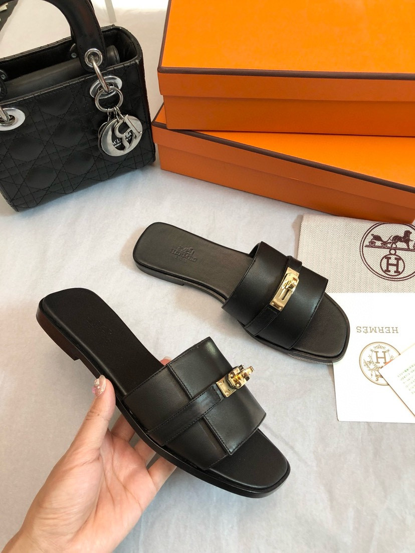 UA H**me5 Giulia sandal
