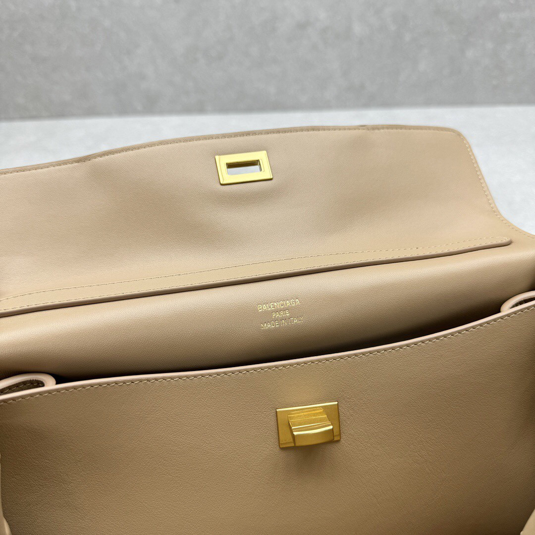 Ba1en*iaga Rodeo Mediun 35x23.3x10.9cm