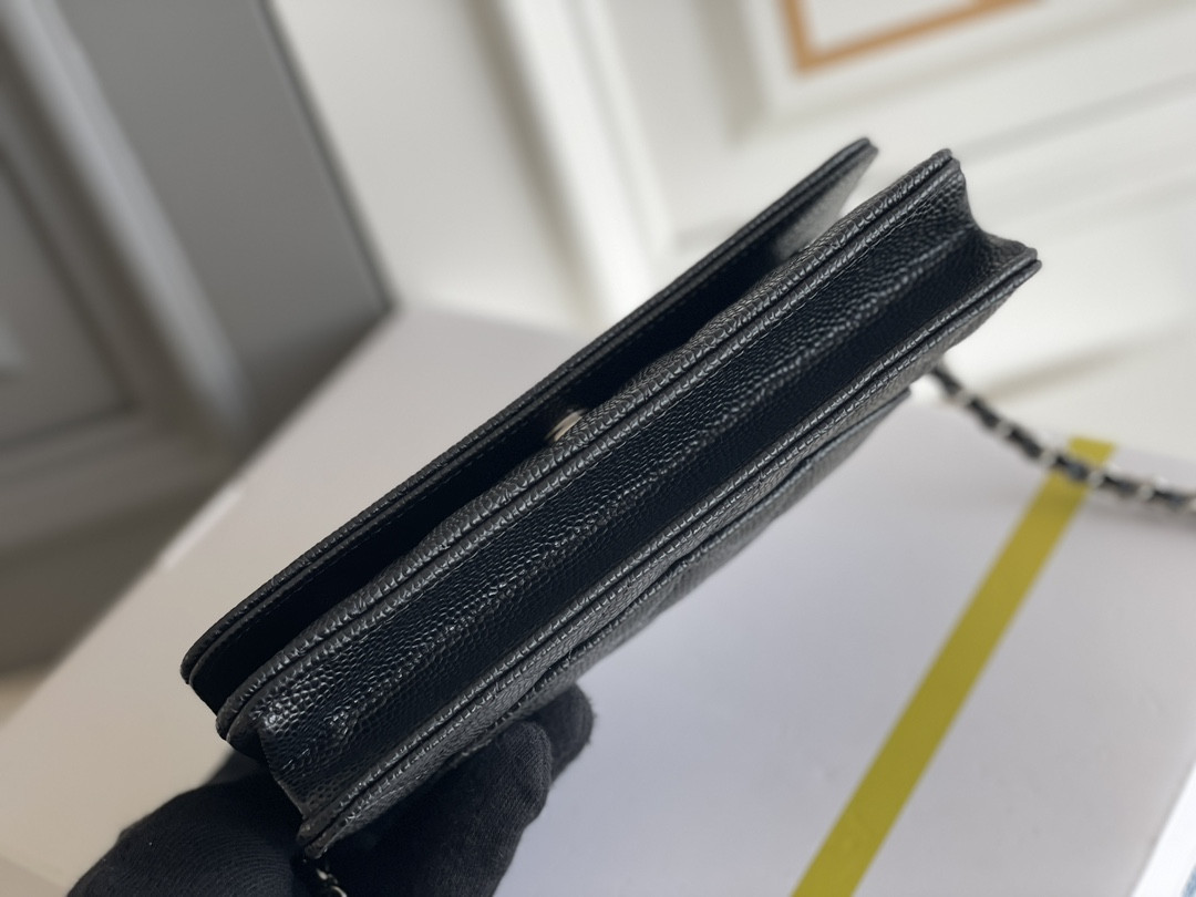 Ch**el WOC CLASSIC WALLET ON CHAIN 12.3x19.2x3.5cm