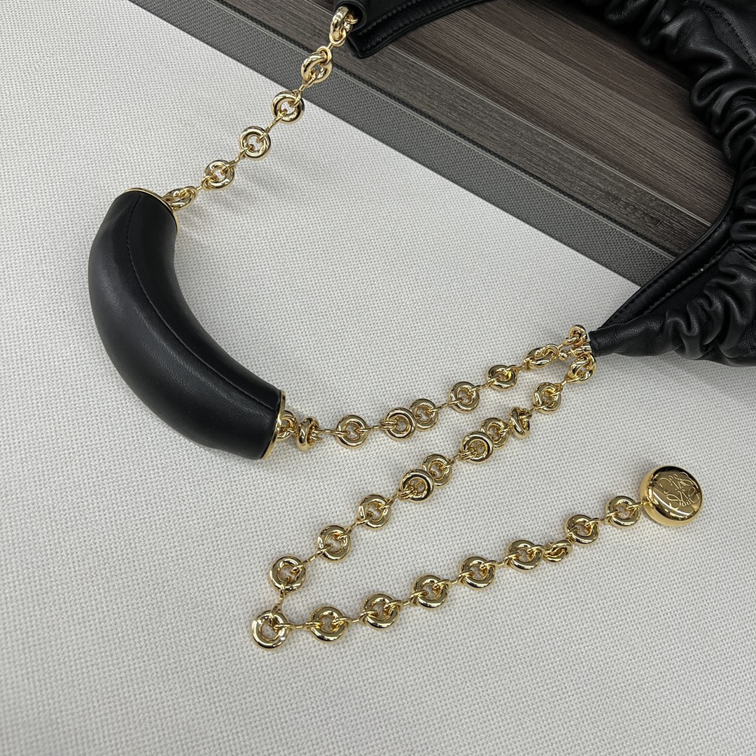 L0ew* Medium Squeeze bag in mellow nappa lambskin 34x33x13.5cm