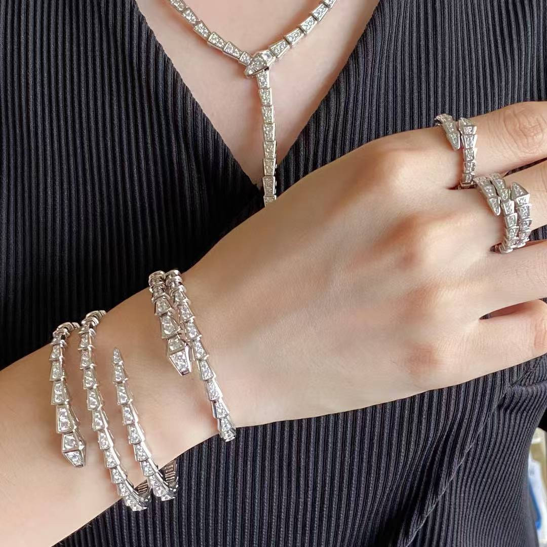 Bv1g*ai snake Bracelet