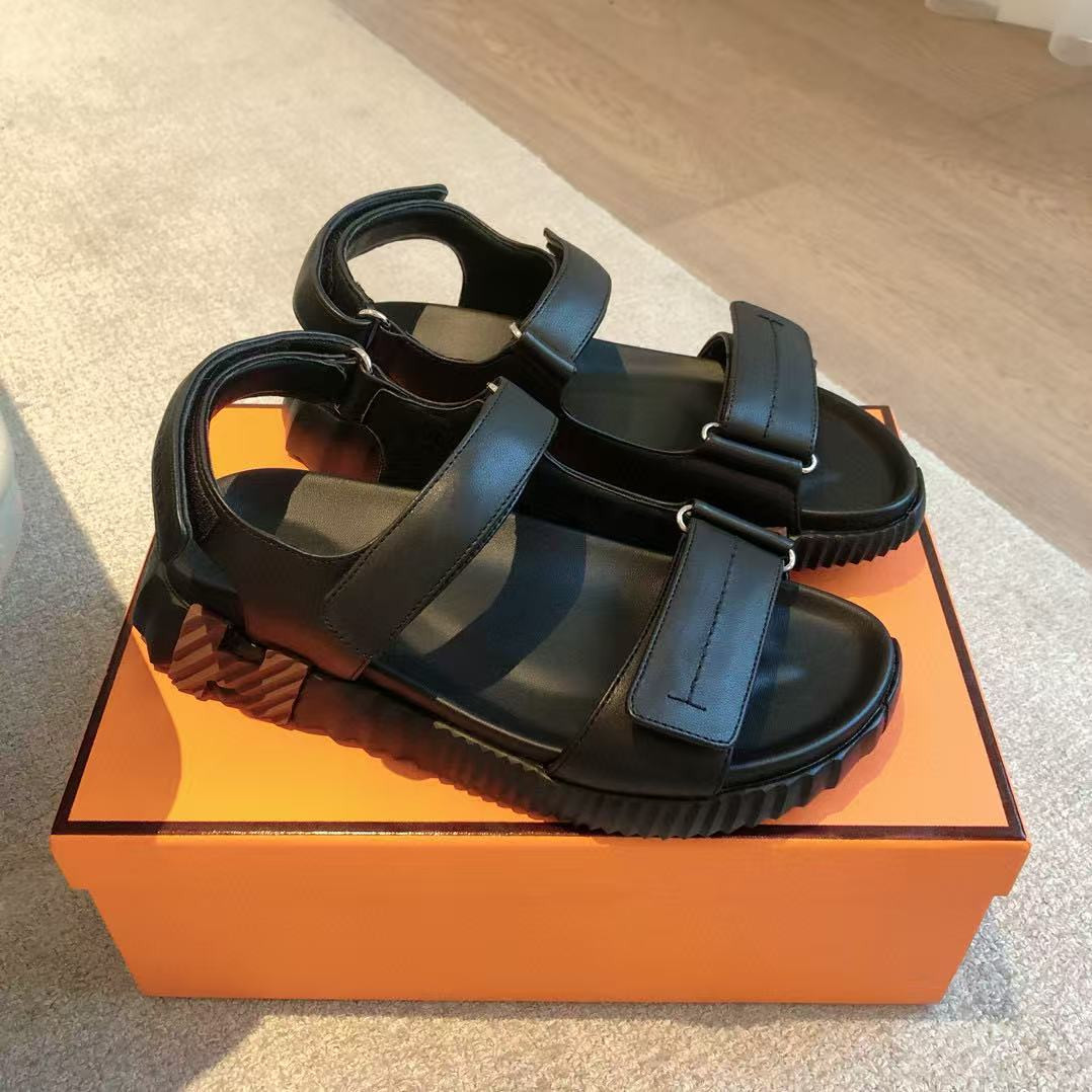 UA H**me5 Junior sandal
