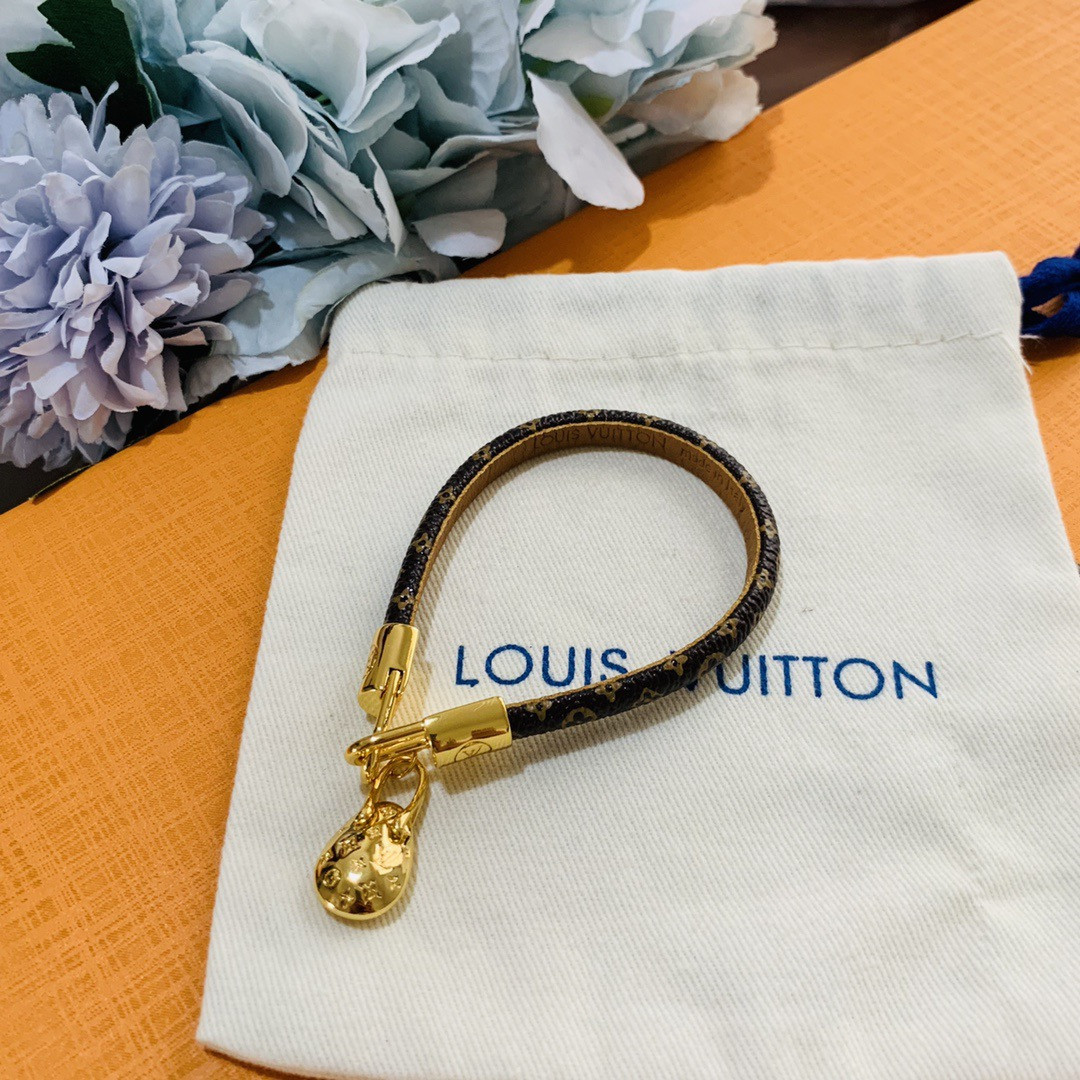 l0vis Vvtt0n bracelet