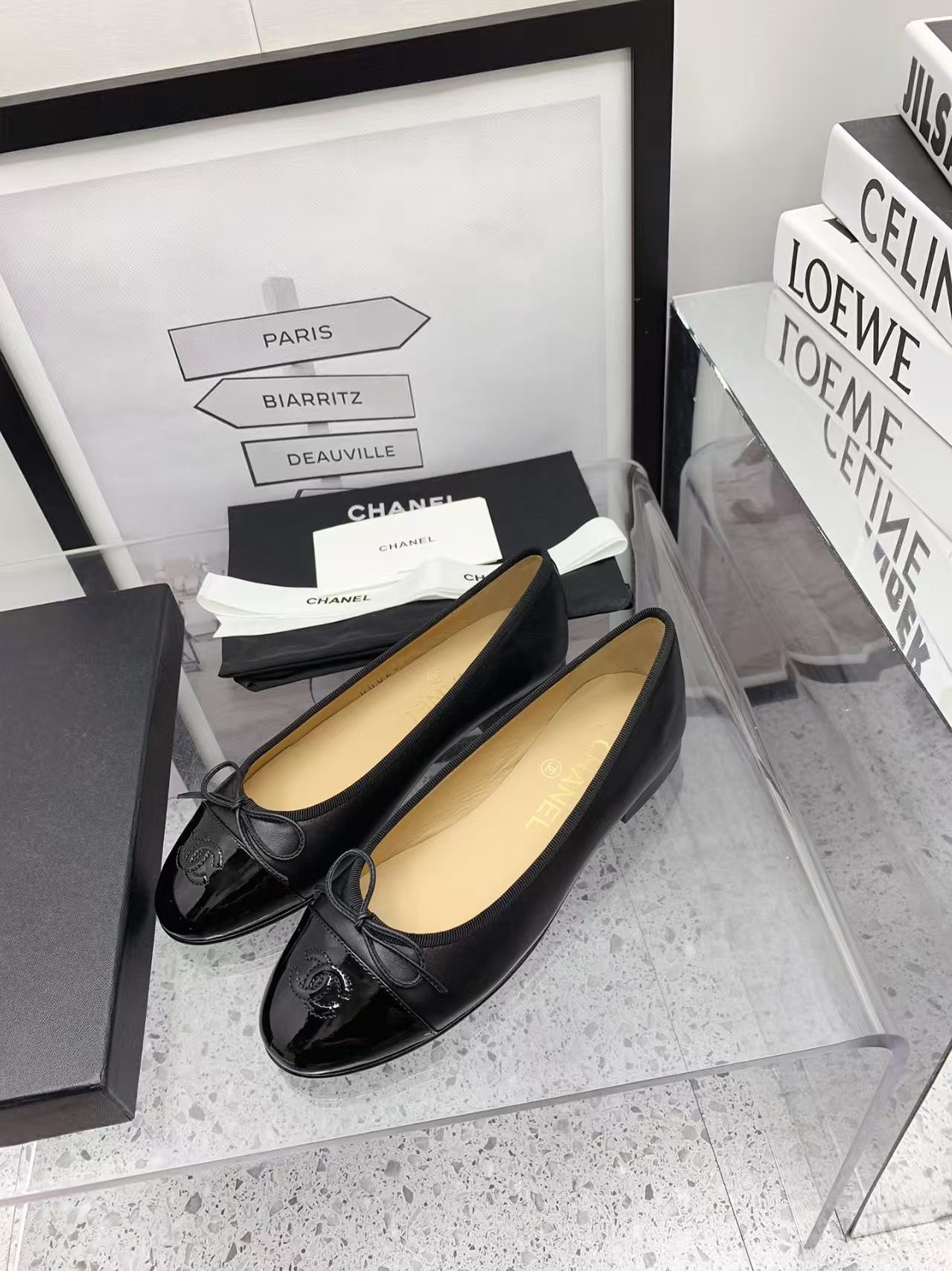 ua Ch**el ballet flats
