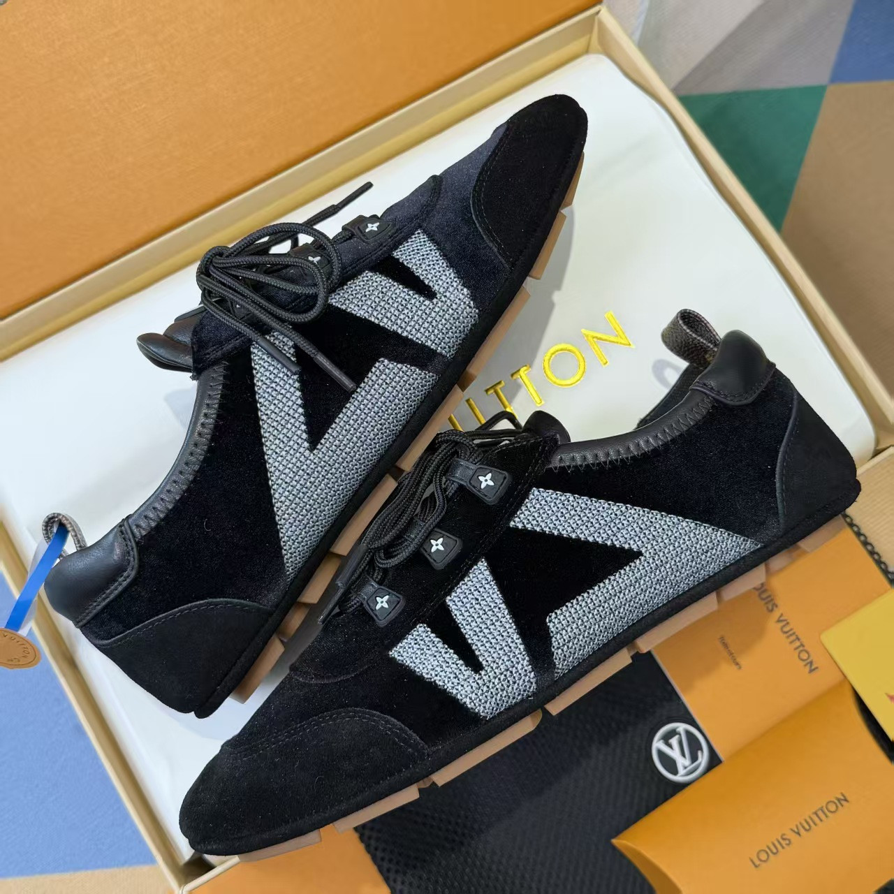 UA LV Sneaker