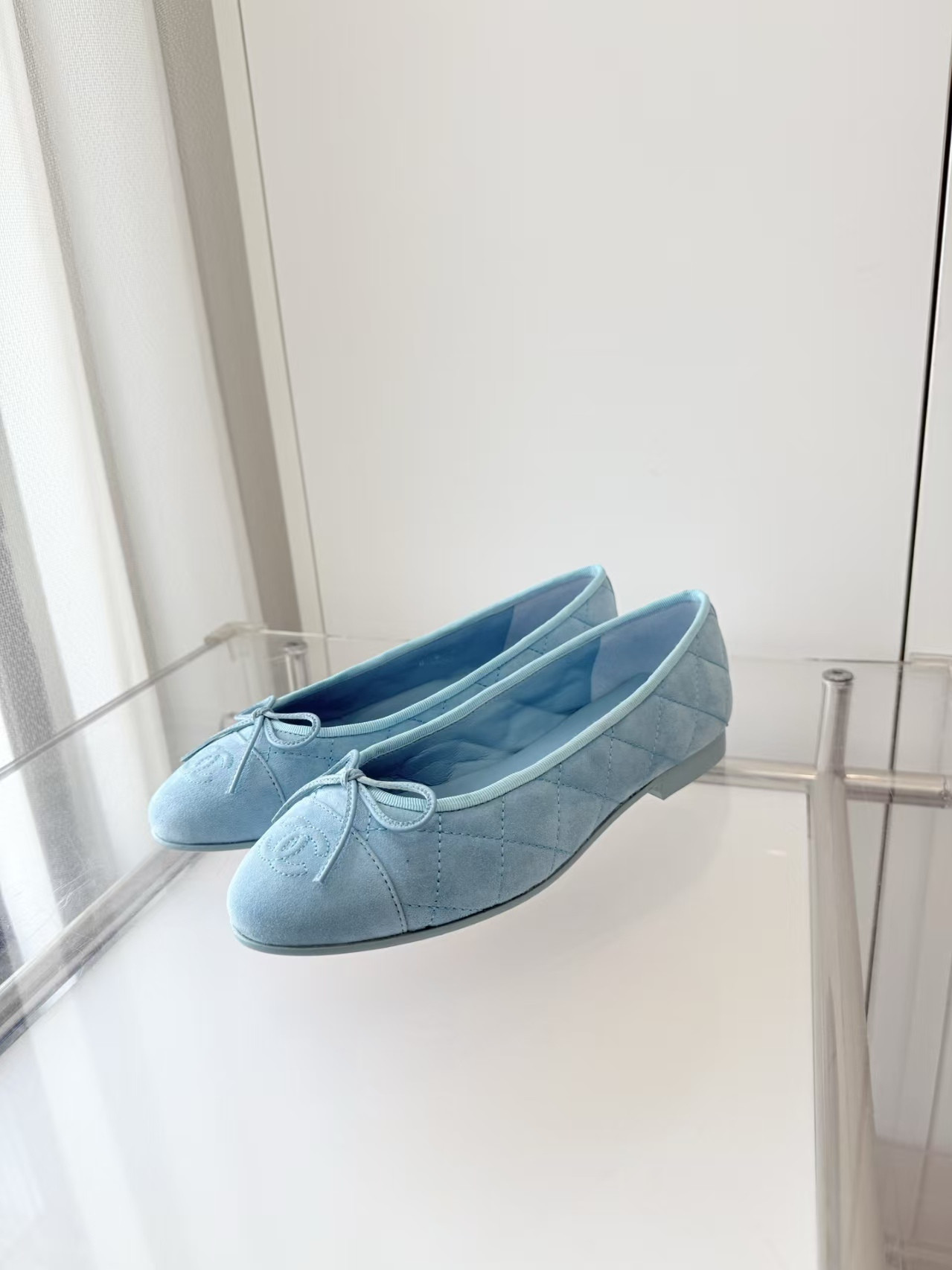 ua Ch**el ballet flats