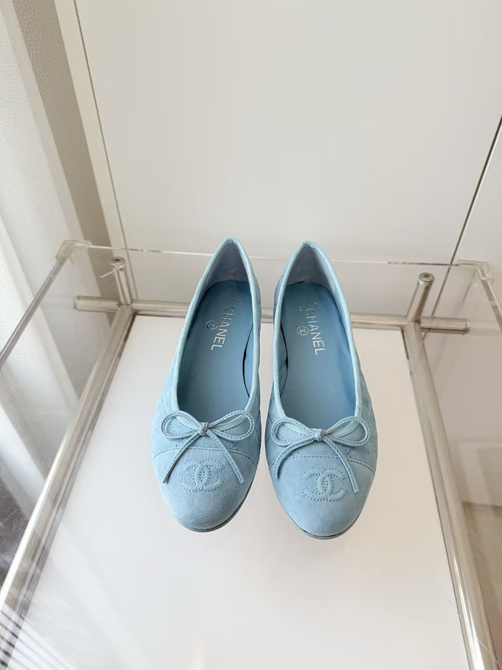 ua Ch**el ballet flats
