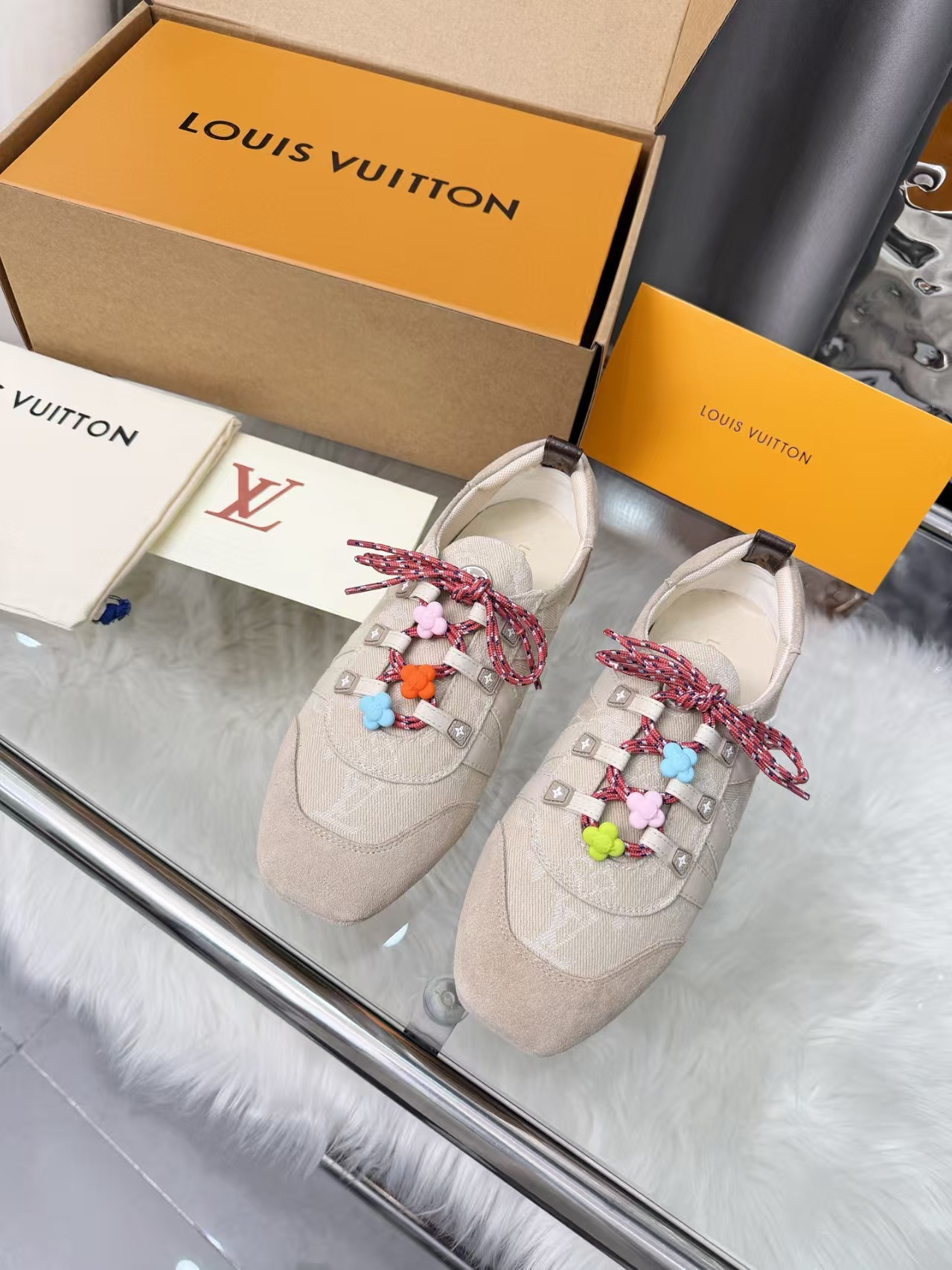 UA LV Sneaker
