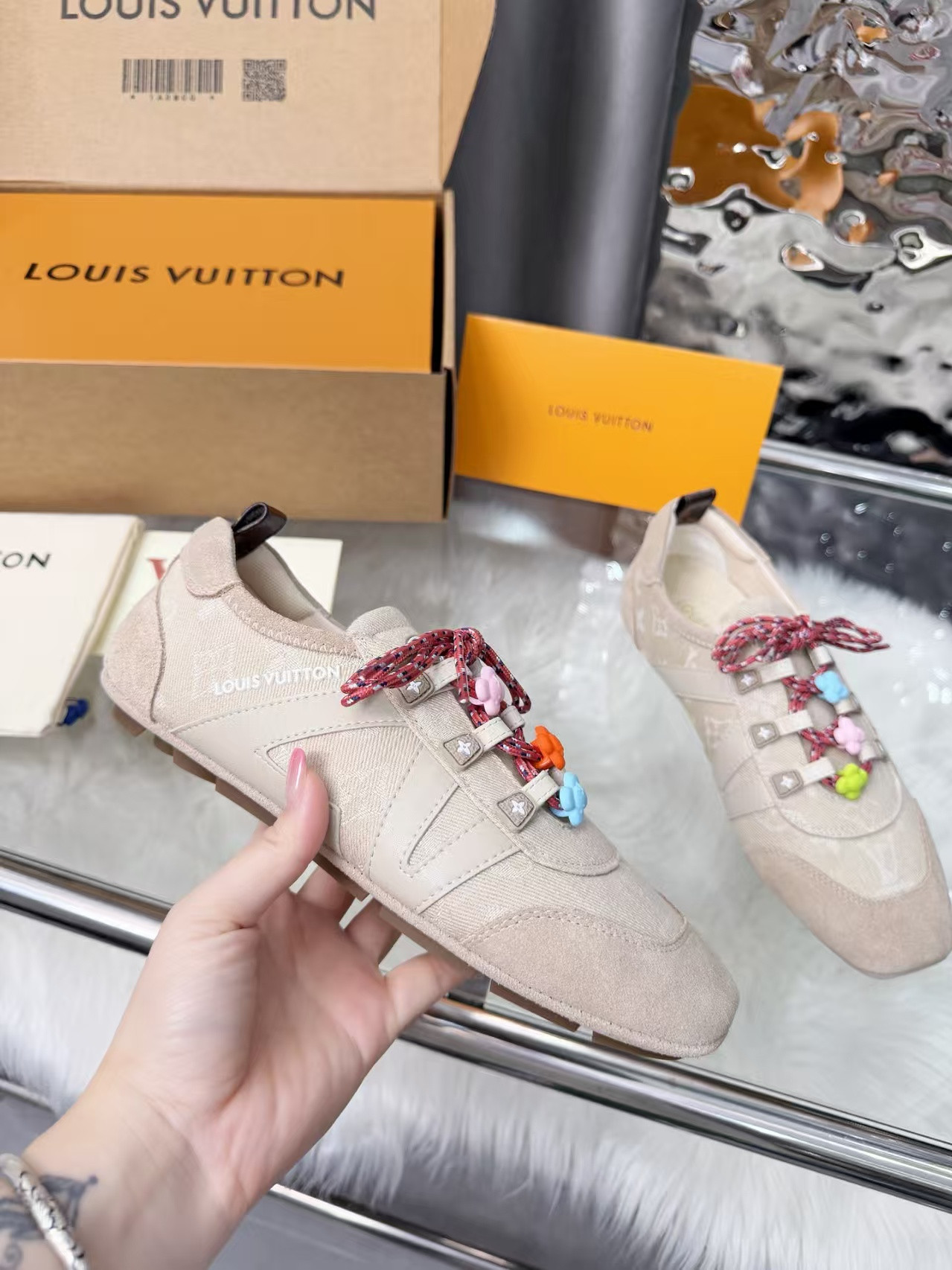 UA LV Sneaker