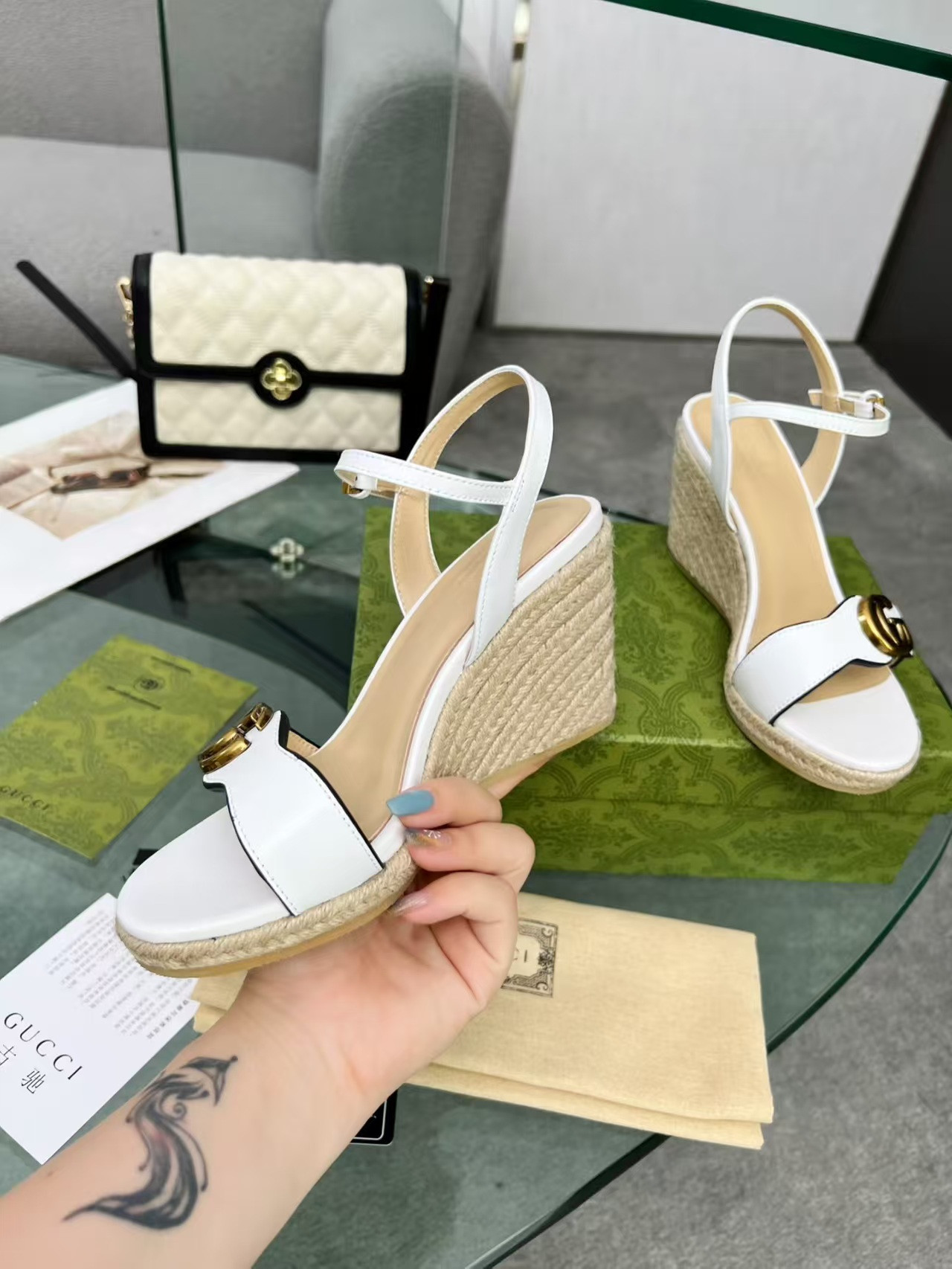 ua Gvc*1 sandals