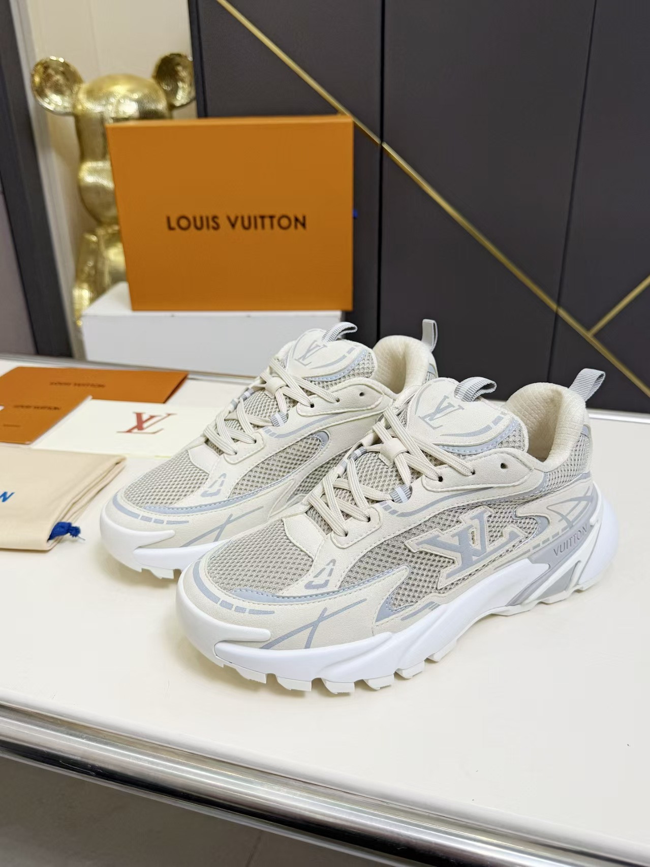 UA LV Sneakers