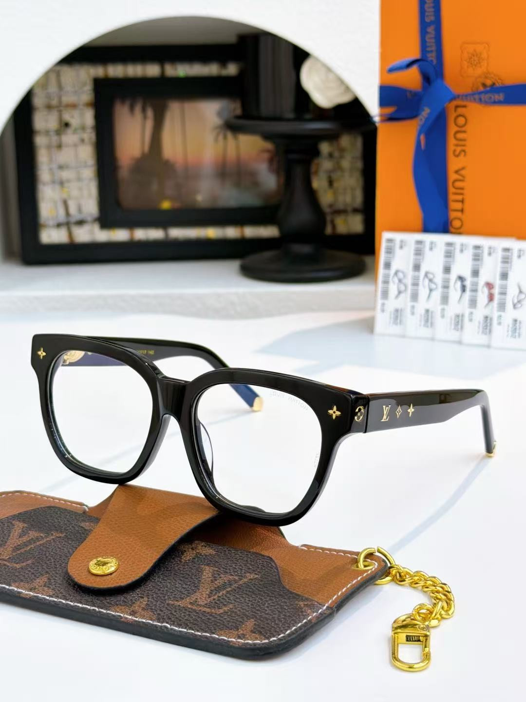 LV Glasses