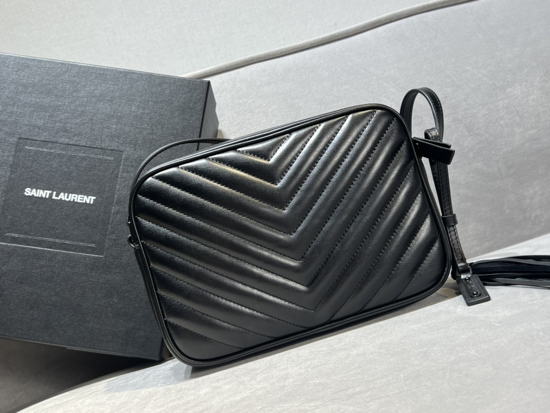 Y51 LOU Camera bag in quilted leather