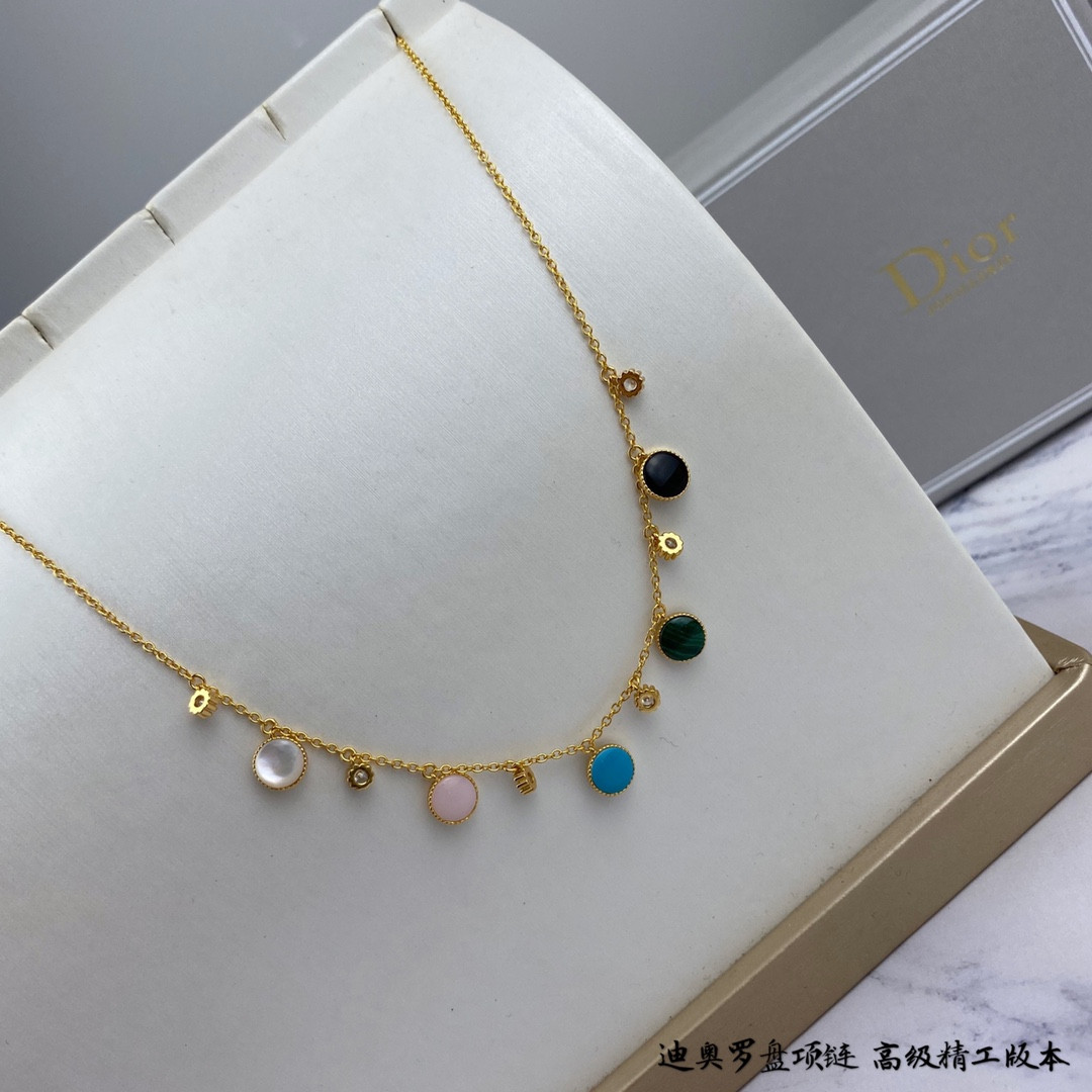 D10r compass Necklace