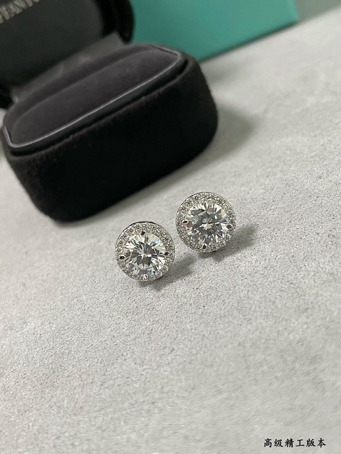 T*f*ny & Co. Halo D1am0nd Stud Earrings