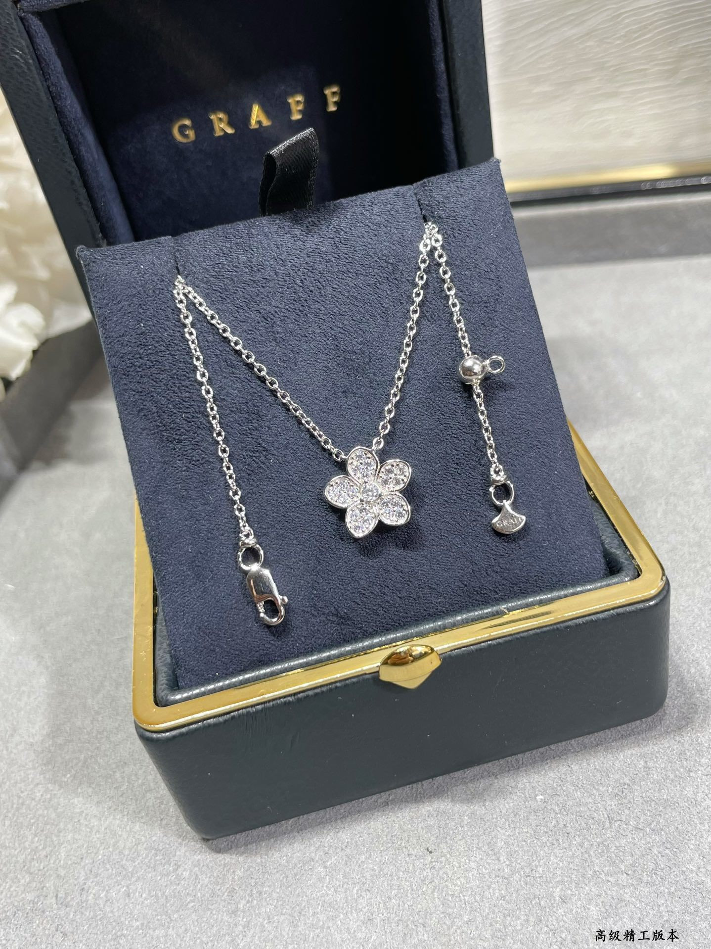 Graff Flower Pendant Necklace Ag925