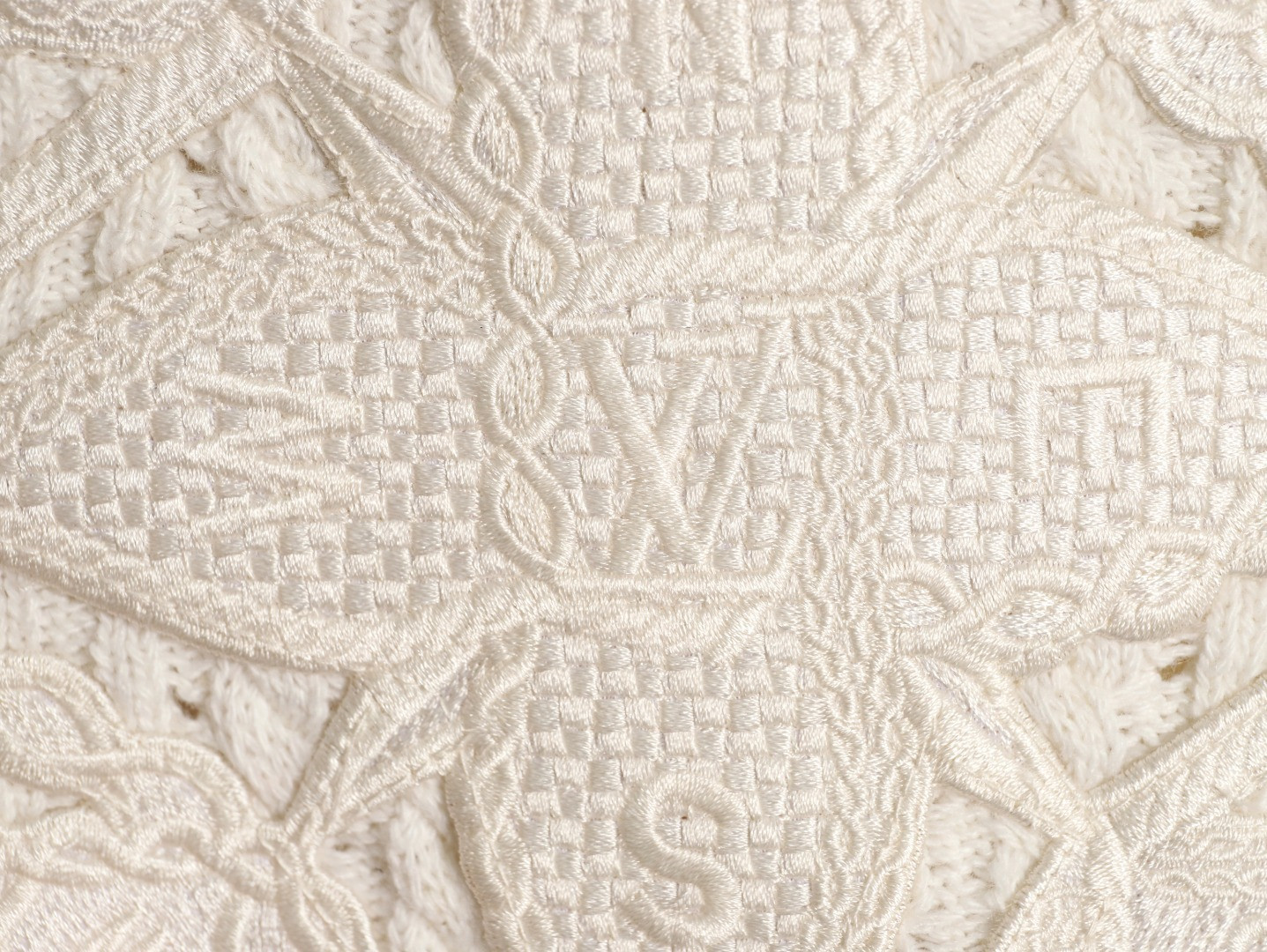 L0vis Vvtt0n Sweaters