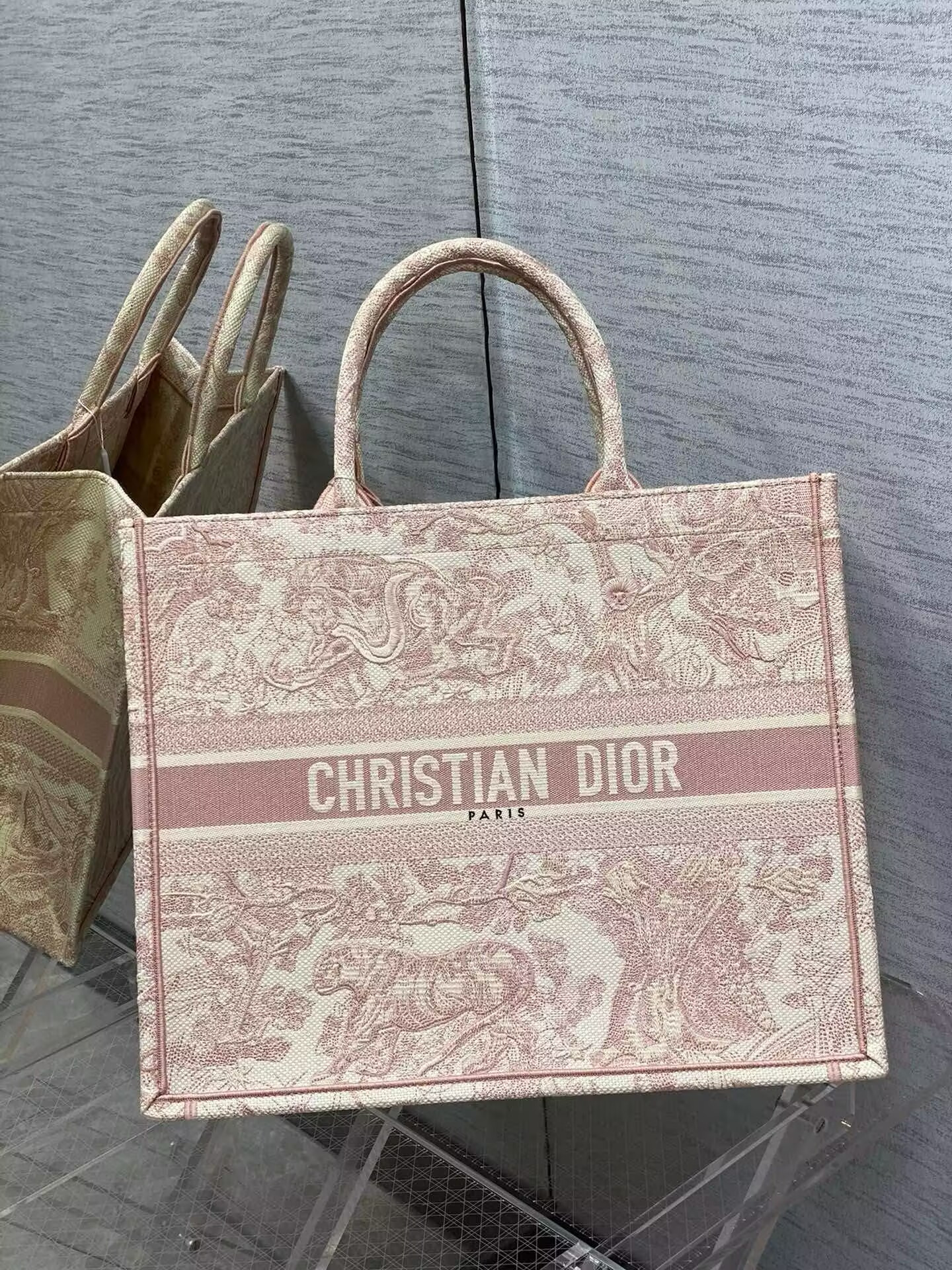 D10r Book Tote 42x18x35cm