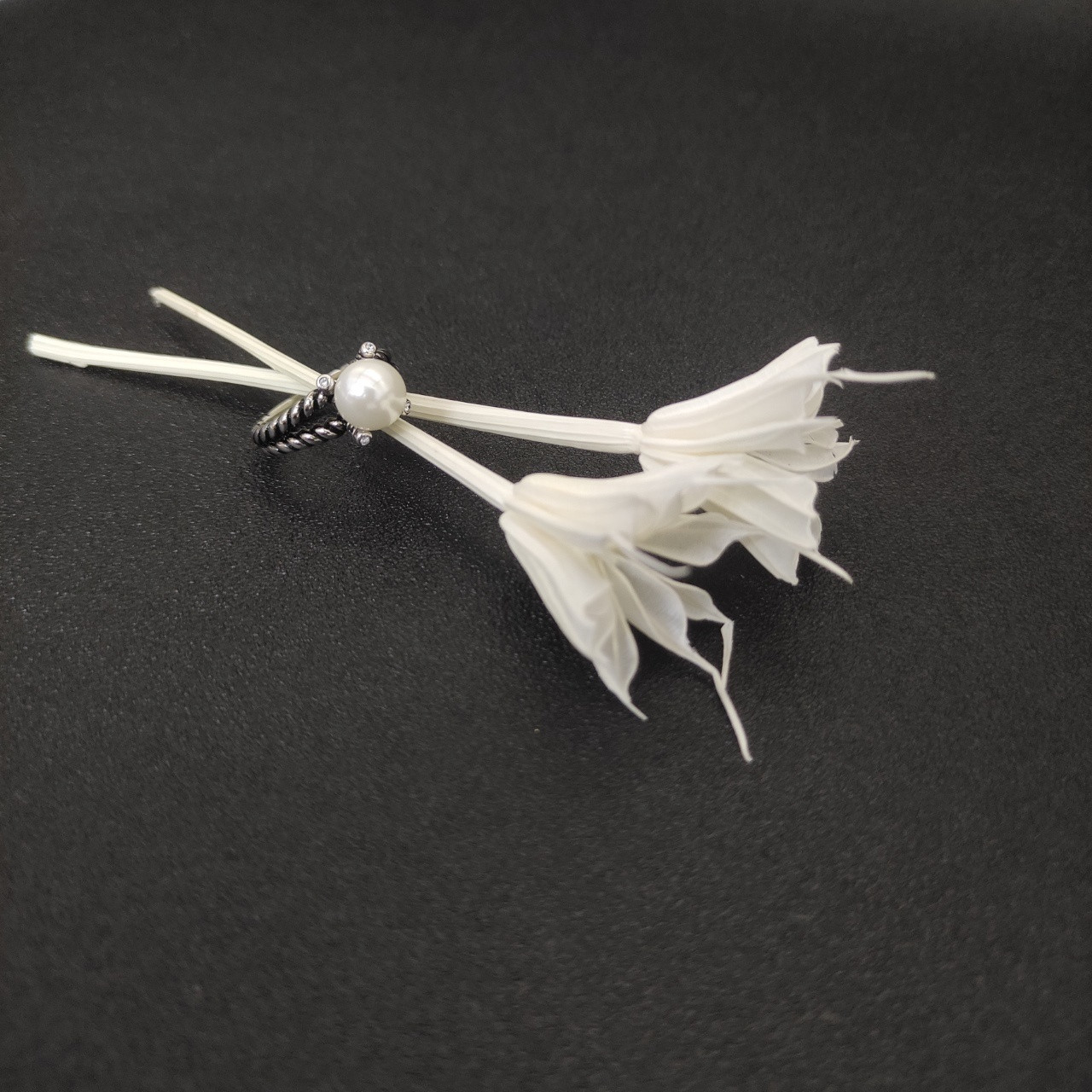 David Yurman four claw PEAL Ring