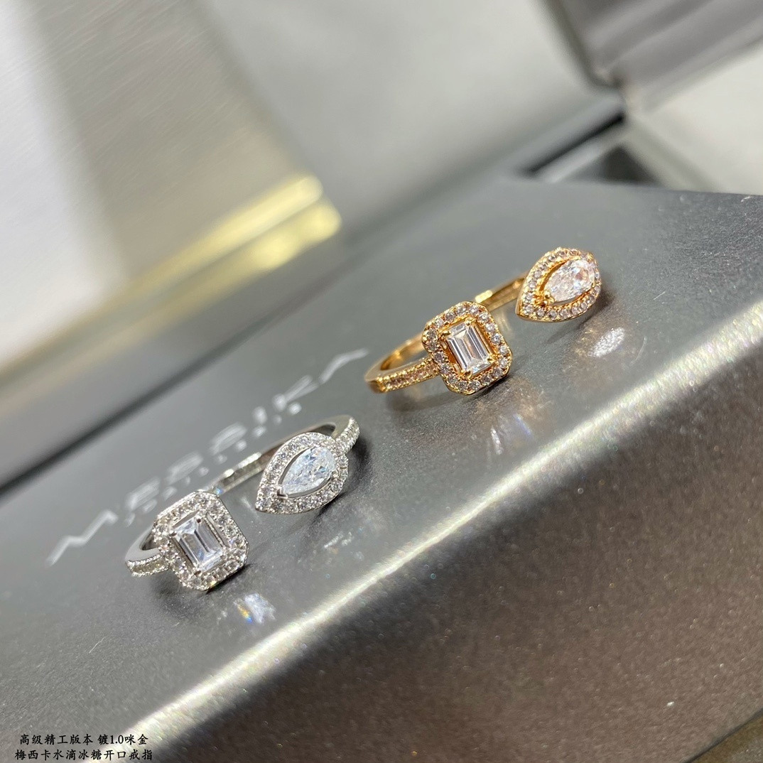 Messika Water Drop Ring