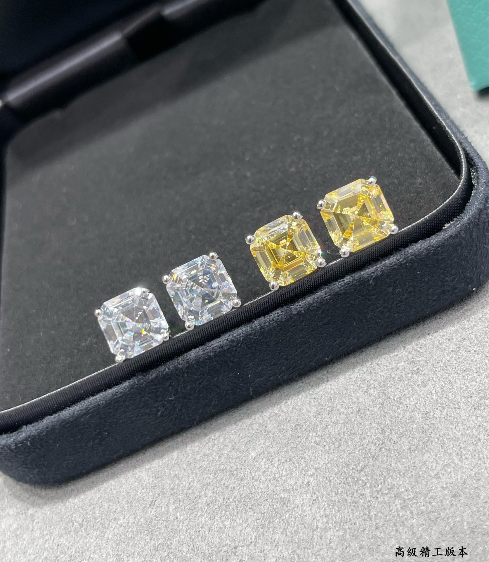 T*f*ny & Co. Four-Prong Stud Earrings 7x7mm Ag925