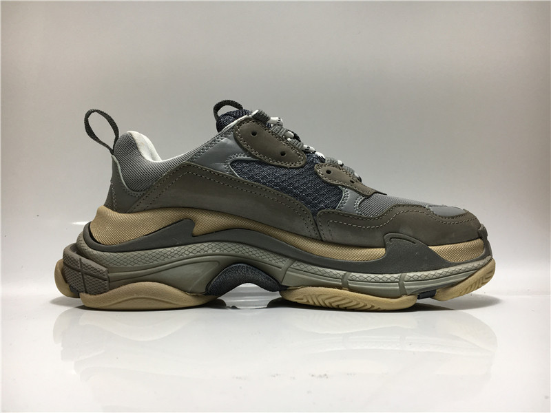 UA PARIS TRIPLE S TRAINER GREY