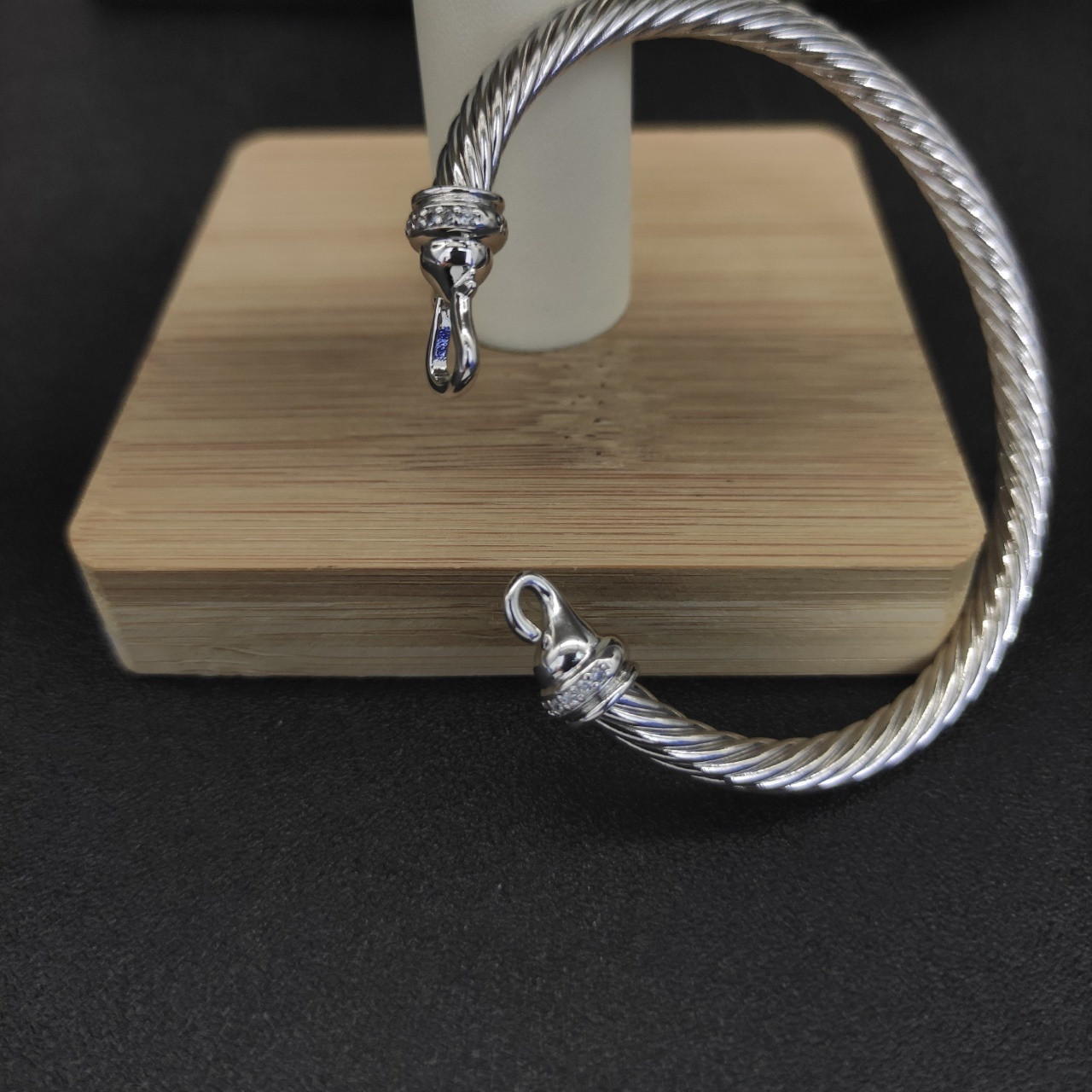 David Yurman 5mm silver Hook With Diamonds Bracelet(wrist circumference 15-19cm)