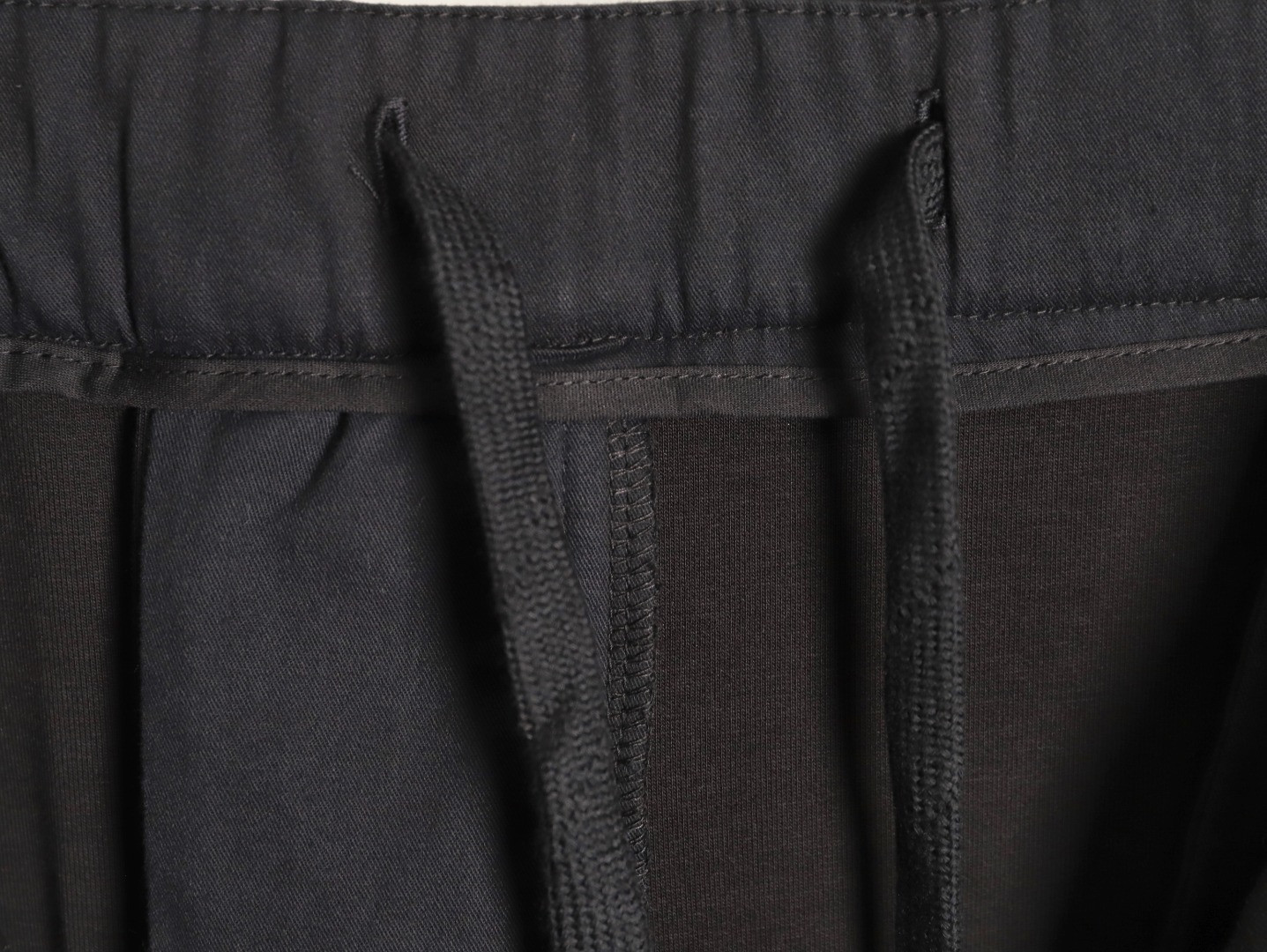 L0vis Vvtt0n LV Trousers