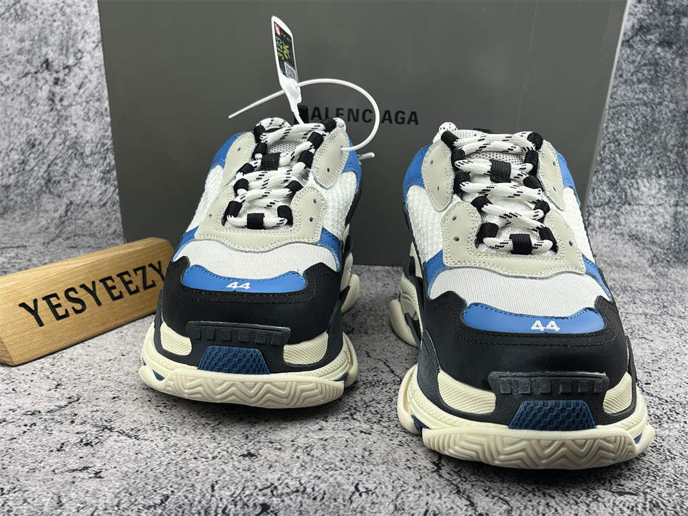 UA TRIPLE S CLEAR SOLE WHITE BRILLIANT BLUE