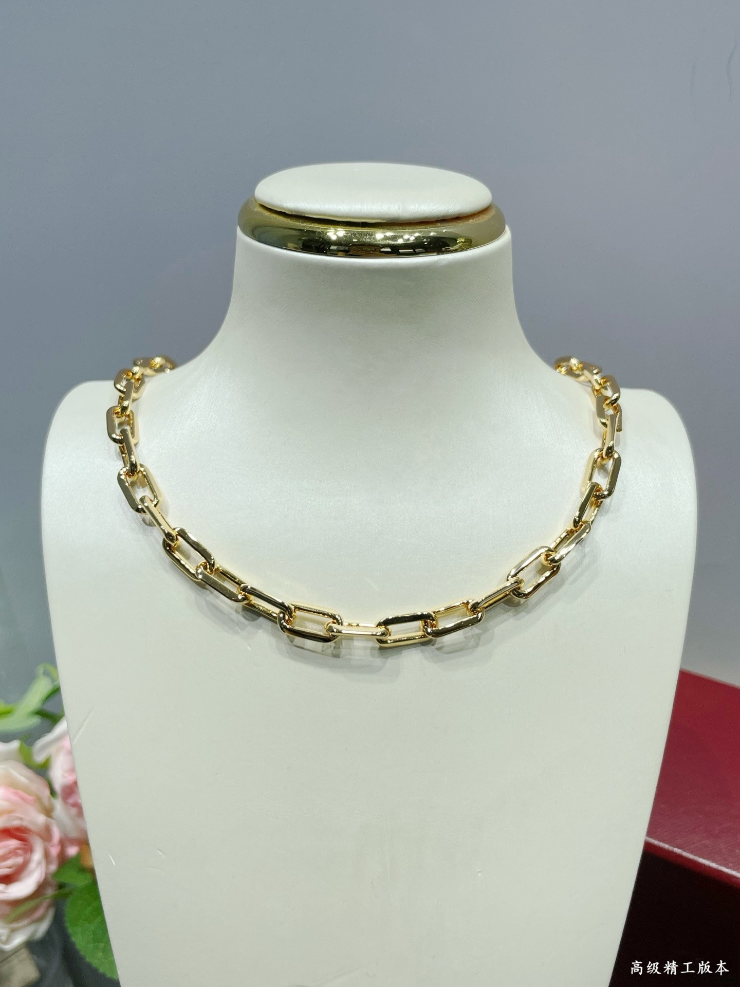 Ca*t1er Ring Necklace