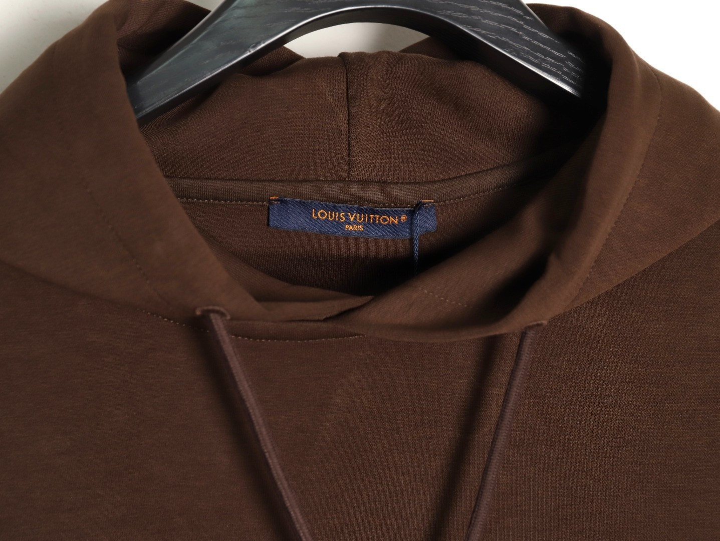 L0vis Vvtt0n Hoodies