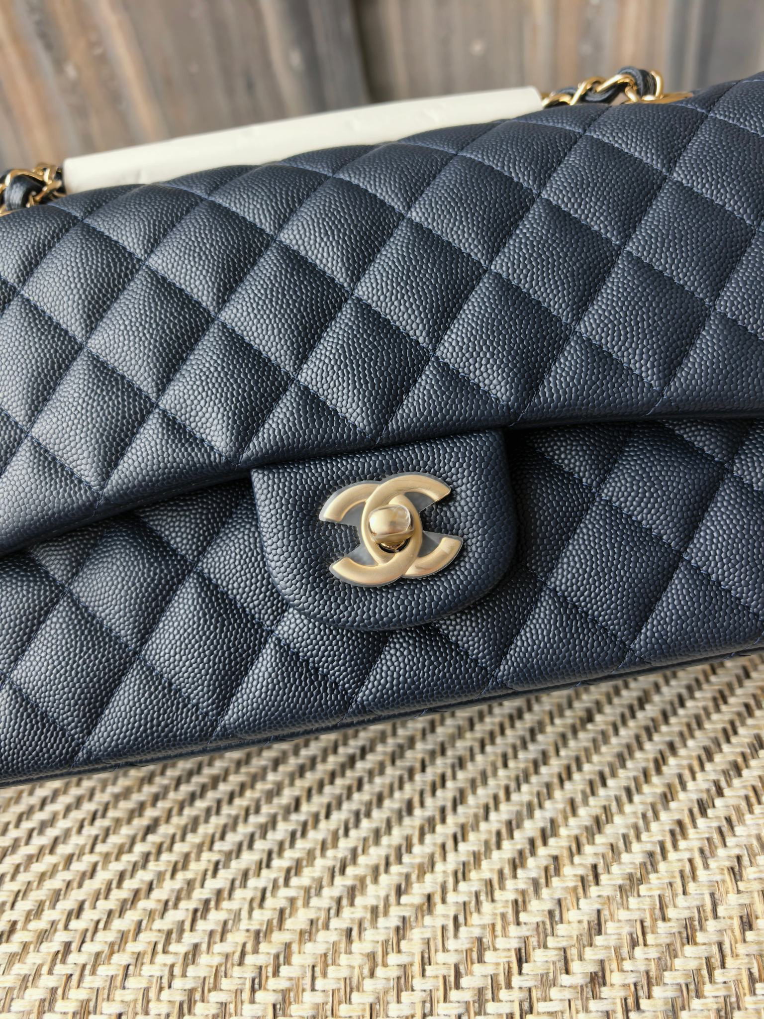 Ch**el classic flap bag 15x25.5x6cm