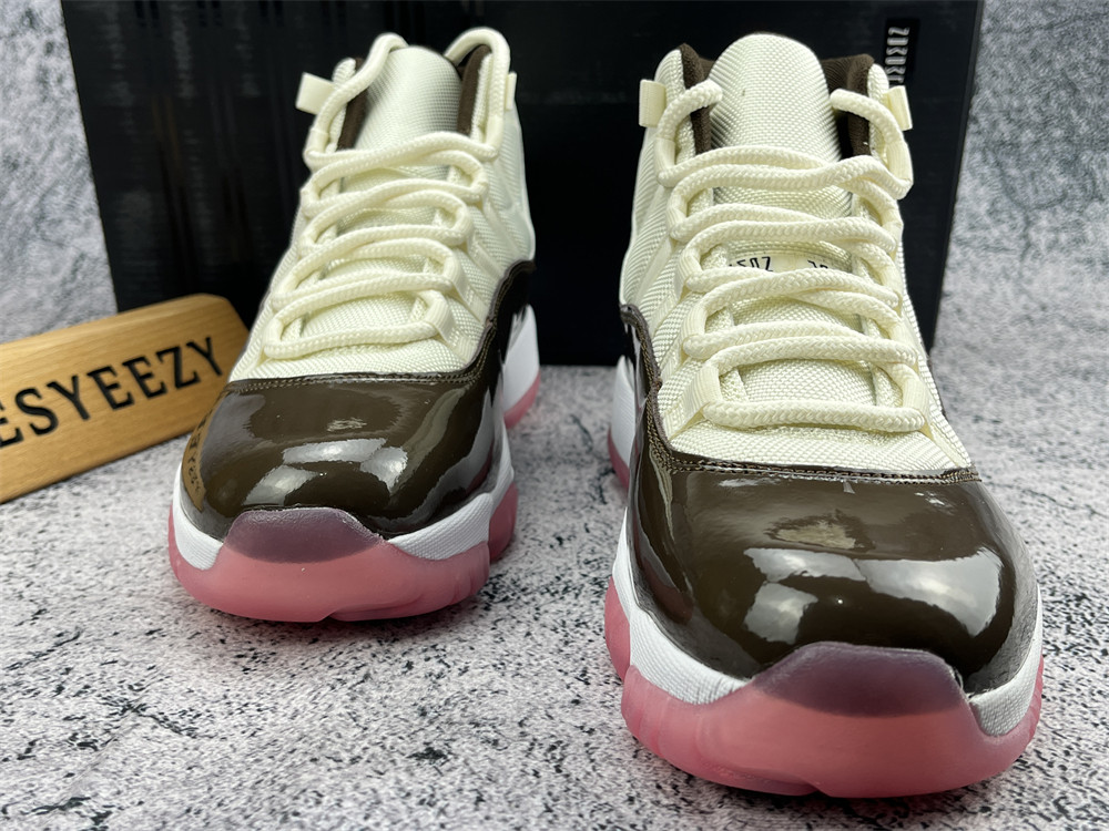 UA AIR JORDAN 11 RETRO NEAPOLITAN