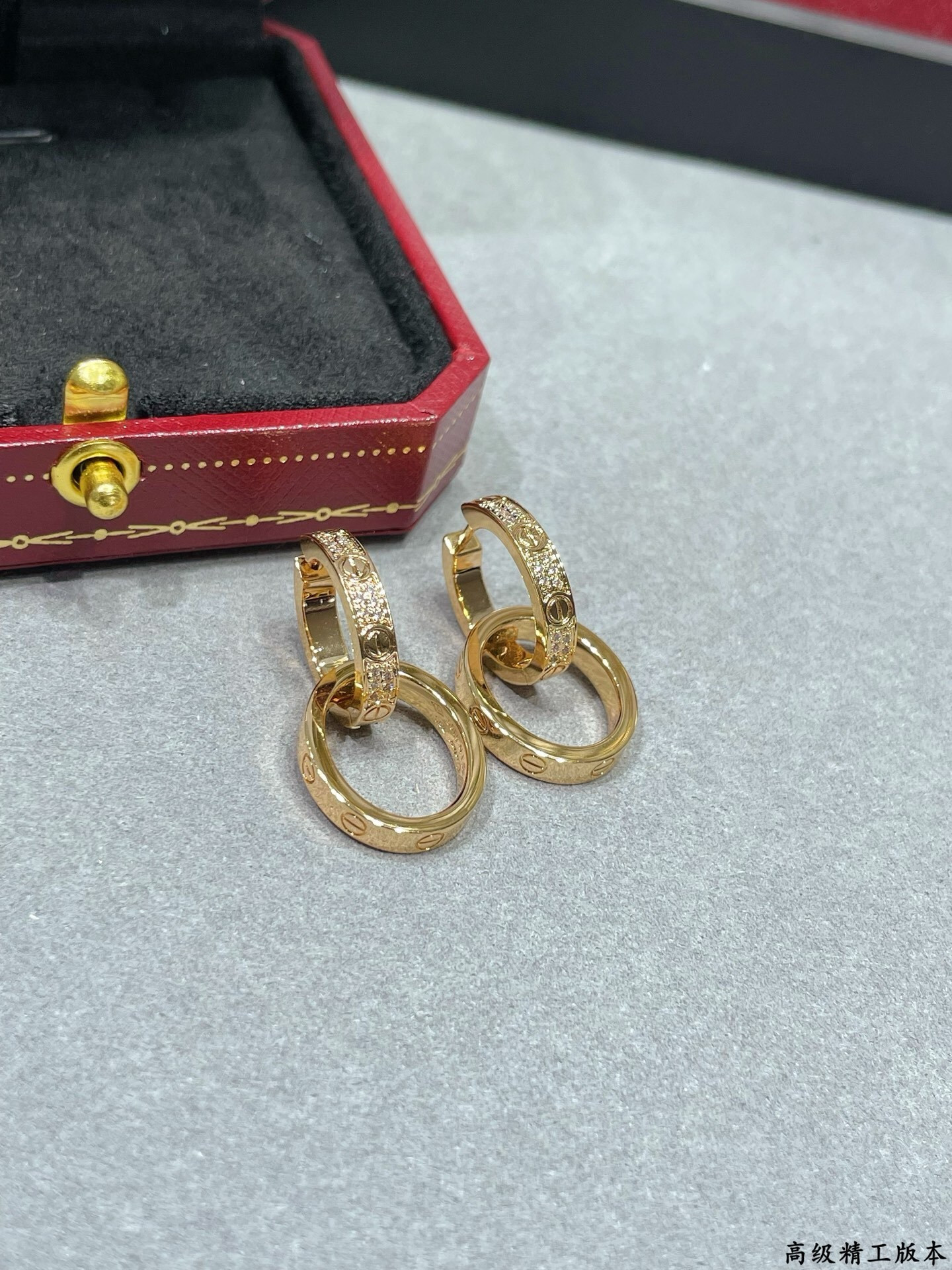 Ca*t1er Double Ring With D1am0nd Earrings