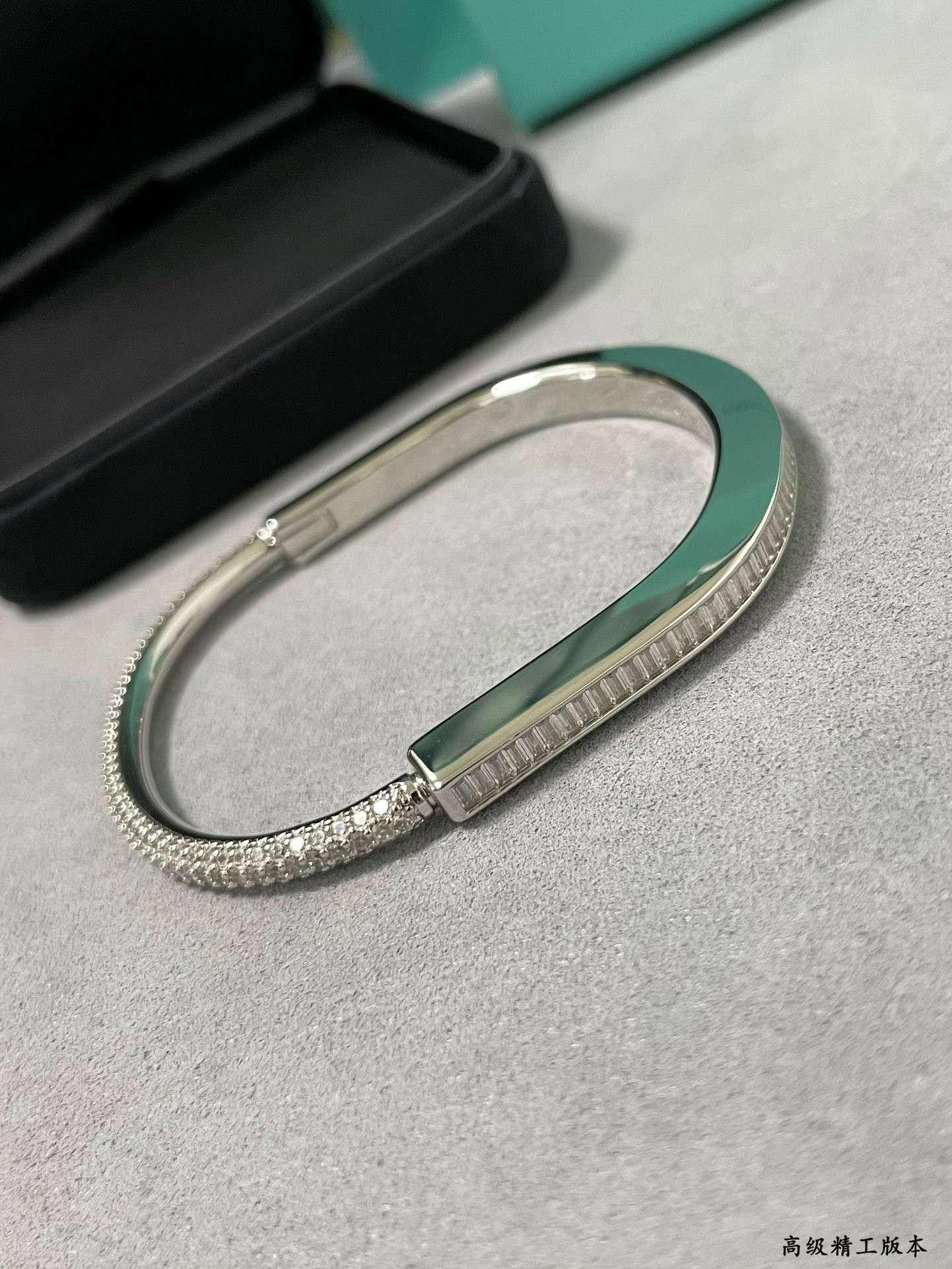 T*f*ny & Co. T Lock Square D1am0nd Bracelet