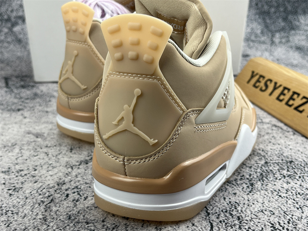 UA WMNS AIR JORDAN 4 RETRO 
