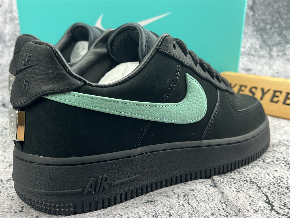 ua T*f*ny & co. x air force 1 low