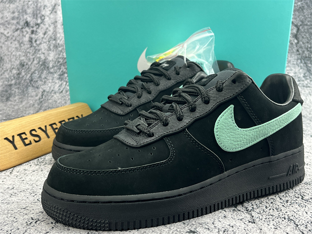 ua T*f*ny & co. x air force 1 low