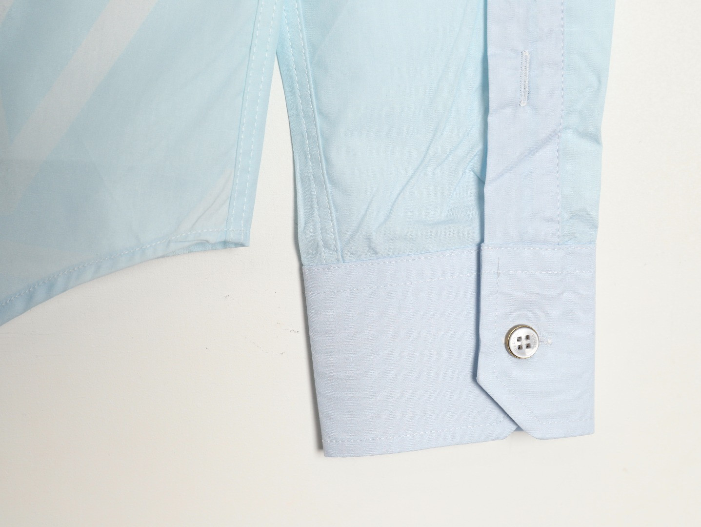 L0vis Vvtt0n LV Shirts