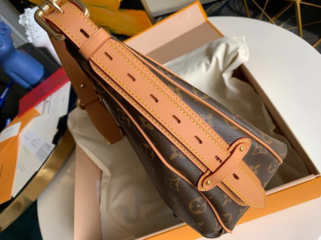 L0vis Vvtt0n LV BAG M40075