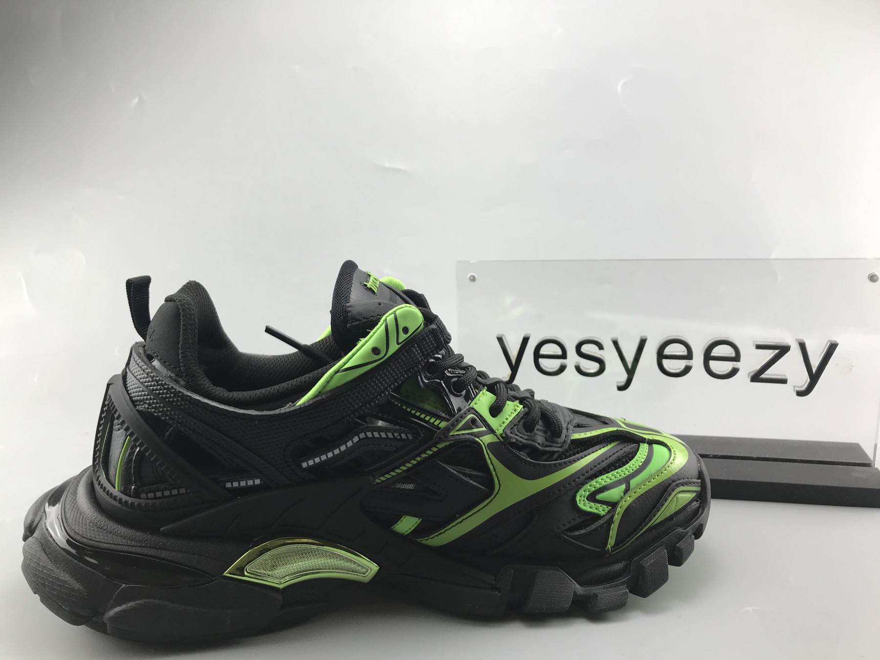 UA TRACK.2 SNEAKER NOIR VERT