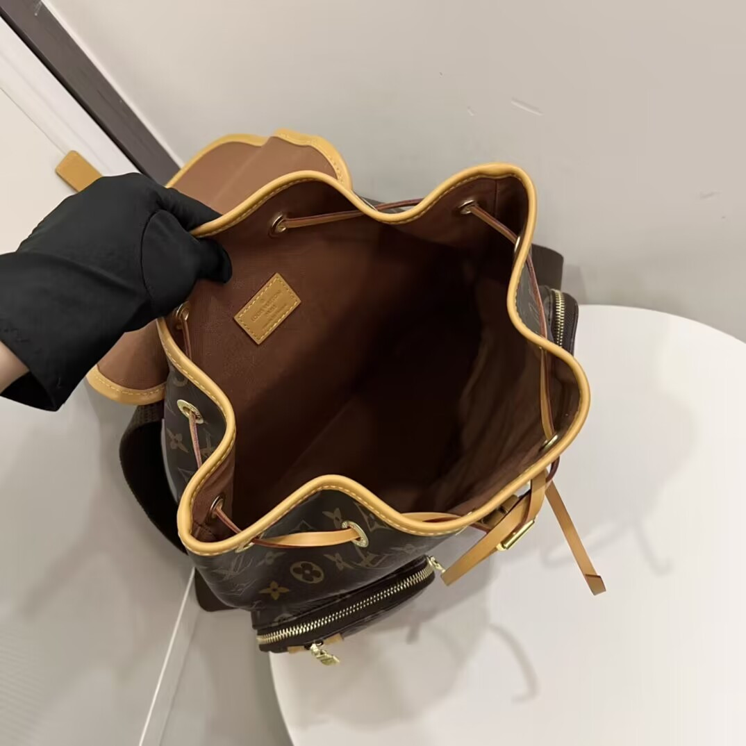 LV BOSPHORE BACKPACK M40107