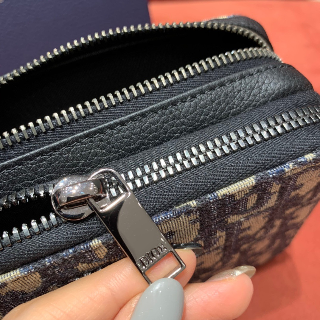 D10r POUCH WITH SHOULDER STRAP 17cm