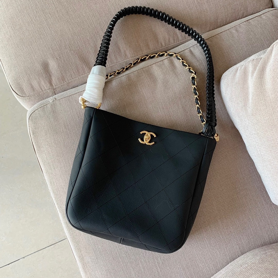 Ch**el 23a hippy hobo bag