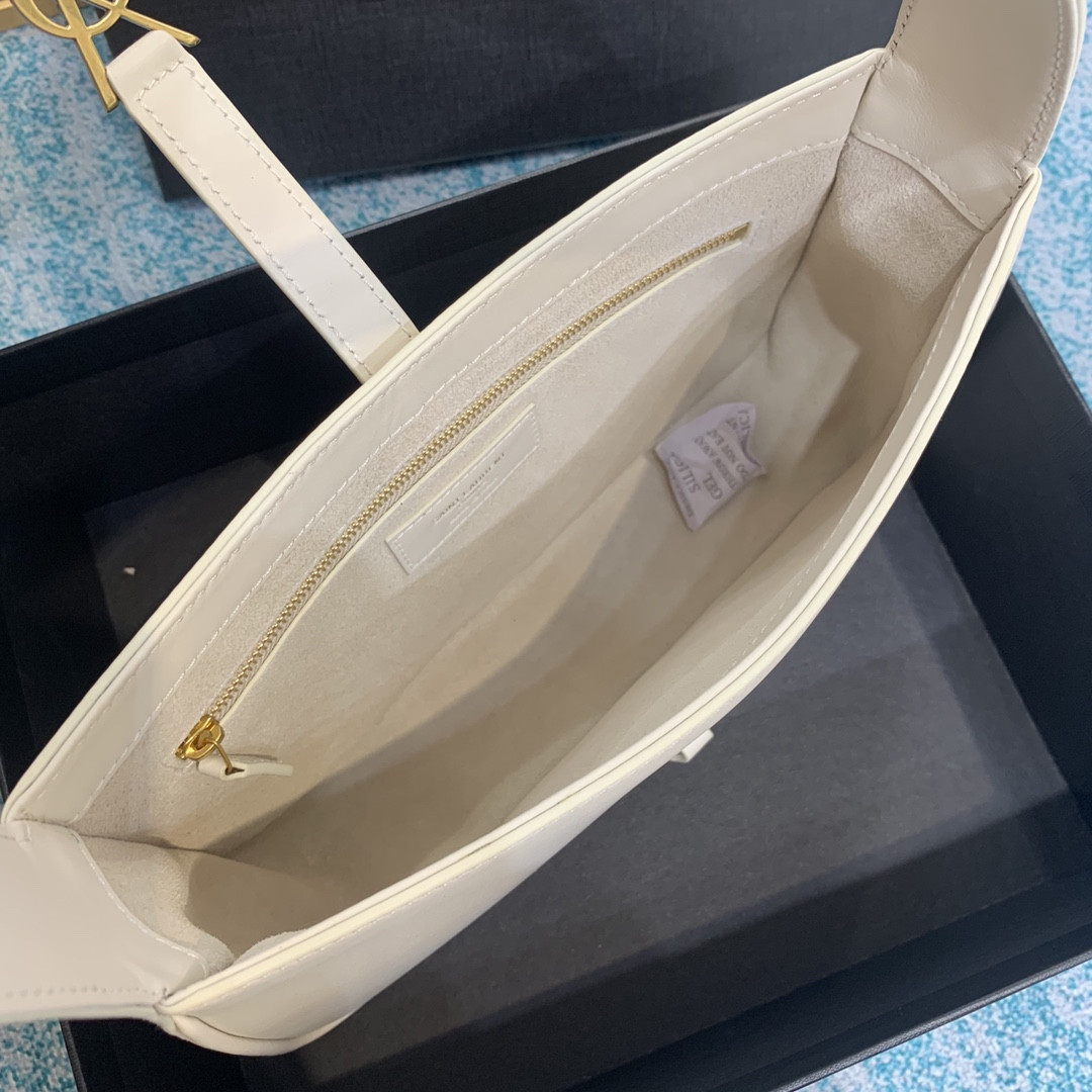 Y51 LE 5 À 7 IN SMOOTH LEATHER BLANC VINTAGE 23 X 16 X 6.5 CM