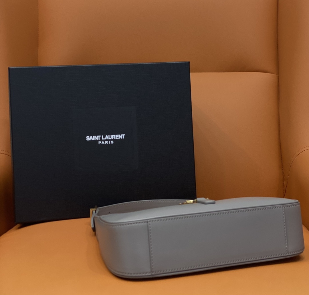 Y51 LE 5 À 7 IN SMOOTH LEATHER STORM 23 X 16 X 6.5 CM