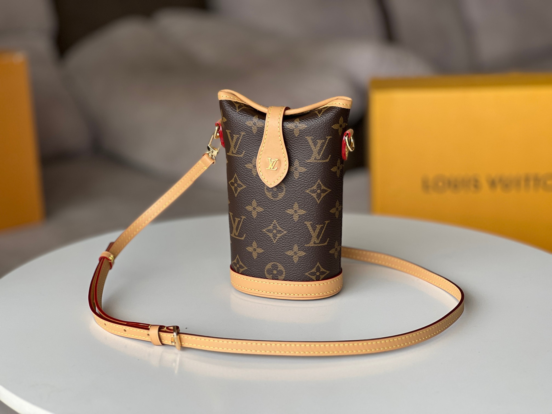 LV Fold Me Pouch M80874 14.5x18x6.5cm