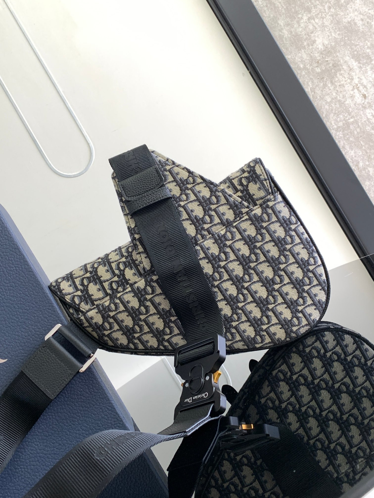 D10r Saddle Bag Beige and Black D10r Oblique Jacquard 26 x 19 x 4.5 cm