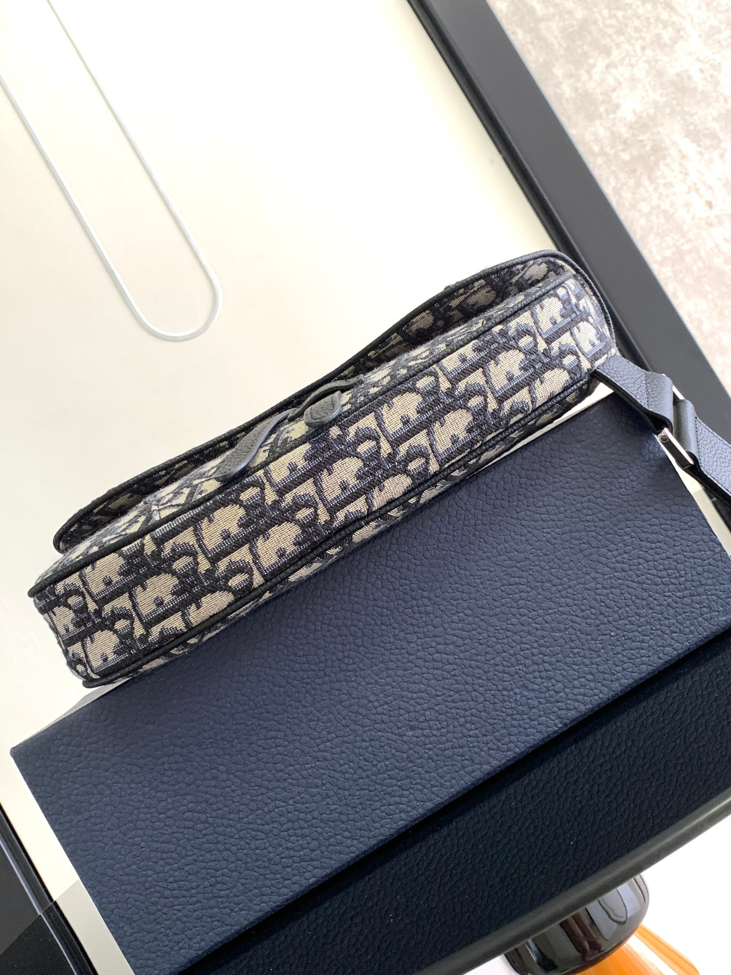 D10r Saddle Bag Beige and Black D10r Oblique Jacquard 26 x 19 x 4.5 cm