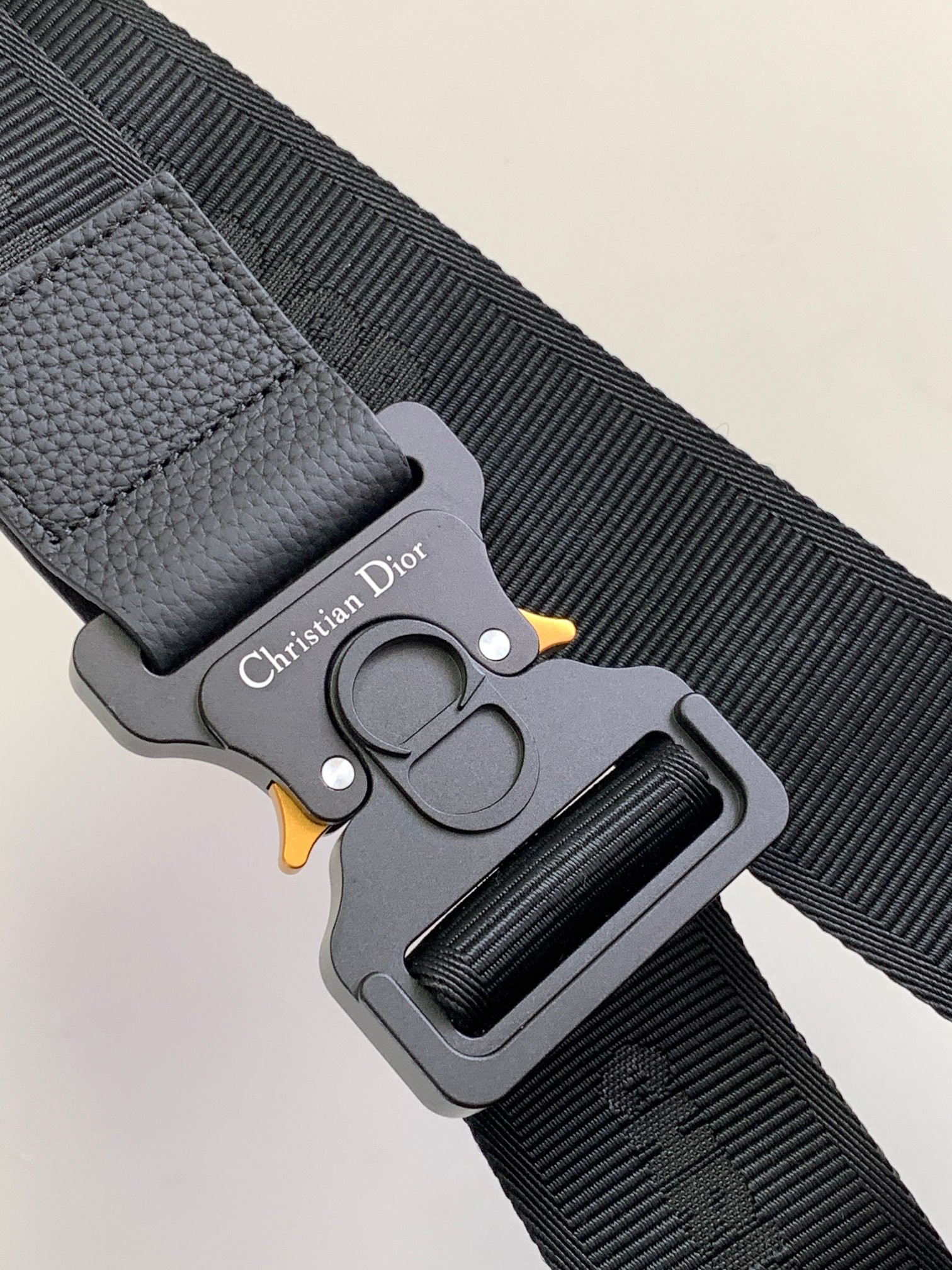 D10r Saddle Bag Beige and Black D10r Oblique Jacquard 26 x 19 x 4.5 cm